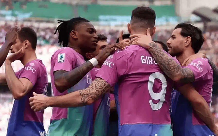 意甲：AC米兰VS莱切，最新数据比分分析